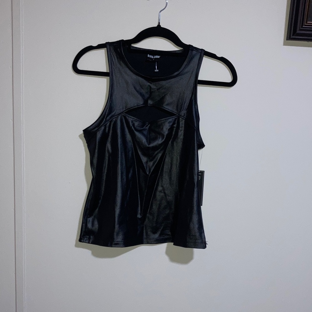 Elegant Black Sleeveless Tank Top